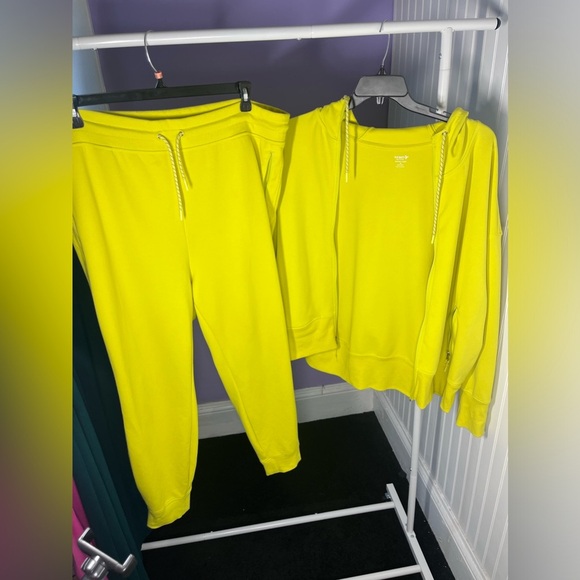 Old Navy Yellow Jumpsuit - Picture 3 of 6